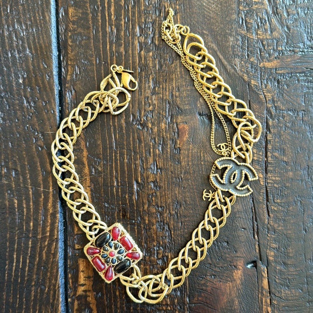 Chanel necklace 2009 Pre-Fall Paris X Moscow Collection. Perfect condition